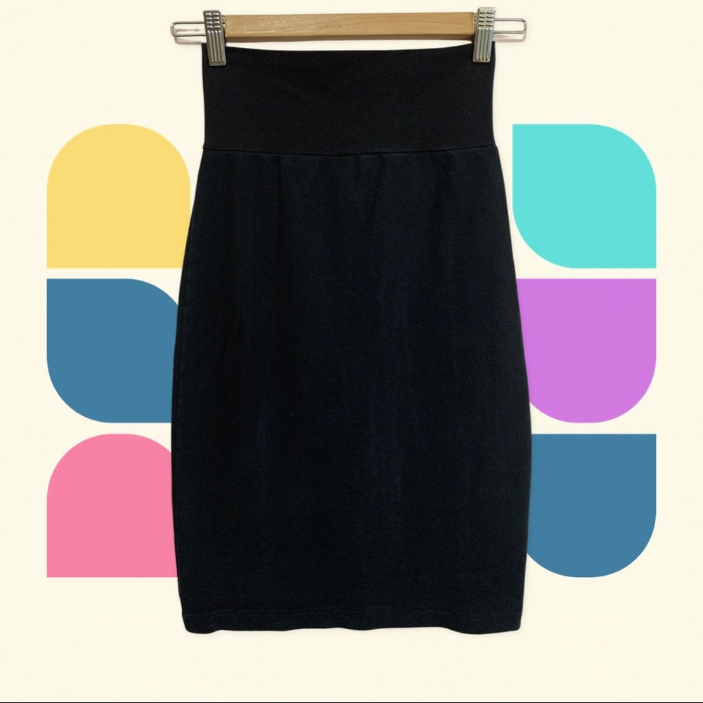 [DONATED] American Apparel Classic Girl skirt 🖤